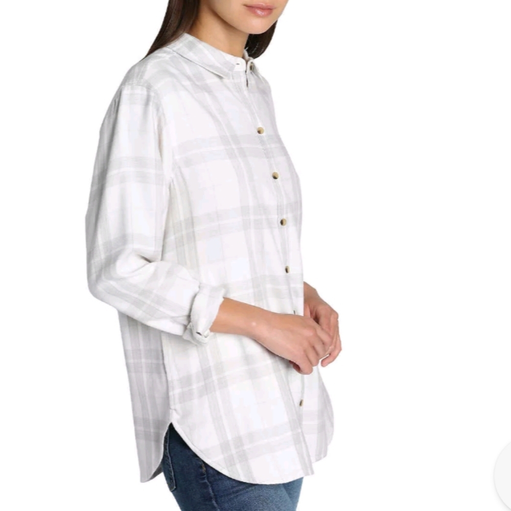Jachs Girlfiend NY Womens Super Soft White Flannel Side Pockets Shirt EUC size S